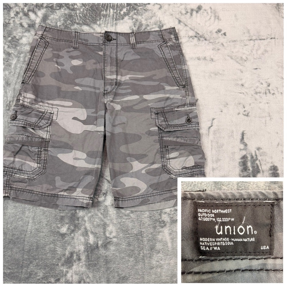 Union Pacific Northwest Outdoor Men Grey Camo Cargo Shorts Size 32 Fit 34 Cotton
